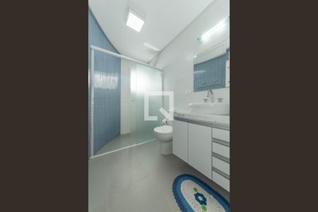 Casa à venda com 238m², 4 quartos e 4 vagasBanheiro da Suíte 1