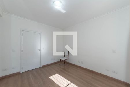 Casa à venda com 238m², 4 quartos e 4 vagasSuíte 1