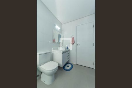 Casa à venda com 238m², 4 quartos e 4 vagasBanheiro da Suíte 1