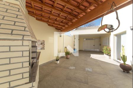 Casa à venda com 238m², 4 quartos e 4 vagasQuintal - Área Gourmet