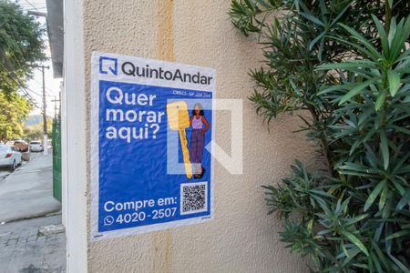 Apartamento à venda com 72m², 2 quartos e 2 vagas Apartamento à venda com 72m², 2 quartos e 2 vagasPlaca