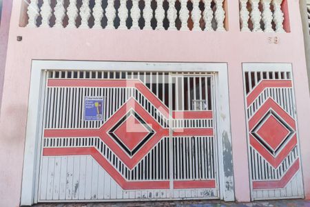 Casa à venda com 57m², 2 quartos e 1 vagaFachada