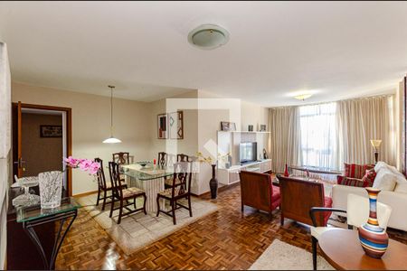 Apartamento à venda com 124m², 3 quartos e 1 vaga Apartamento à venda com 124m², 3 quartos e 1 vagaSala