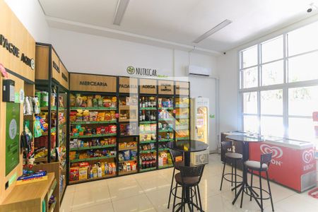 Apartamento para alugar com 35m², 1 quarto e 1 vaga Apartamento para alugar com 35m², 1 quarto e 1 vagaÁrea comum - minimercado