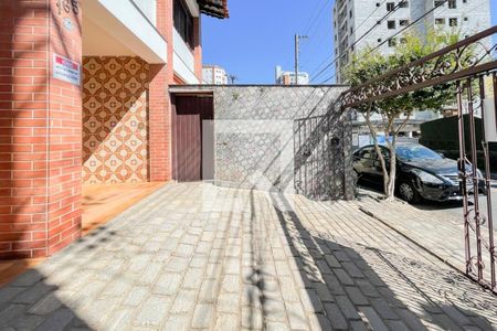 Casa à venda com 355m², 4 quartos e 4 vagasGaragem