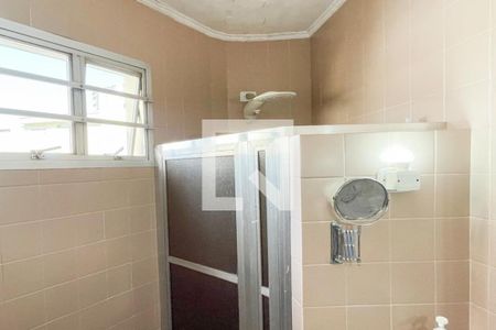 Casa à venda com 355m², 4 quartos e 4 vagasBanheiro Social