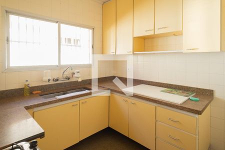 Casa à venda com 355m², 4 quartos e 4 vagasCozinha