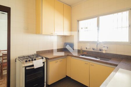 Casa à venda com 355m², 4 quartos e 4 vagasCozinha