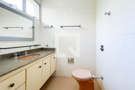 Casa à venda com 355m², 4 quartos e 4 vagasBanheiro - Suíte 1