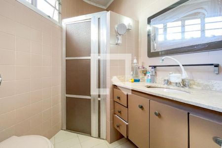 Casa à venda com 355m², 4 quartos e 4 vagasBanheiro Social