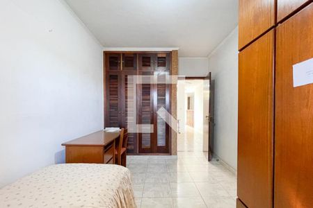 Casa à venda com 355m², 4 quartos e 4 vagasQuarto 2