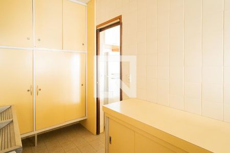 Casa à venda com 355m², 4 quartos e 4 vagasÁrea de Serviço