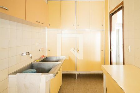 Casa à venda com 355m², 4 quartos e 4 vagasÁrea de Serviço