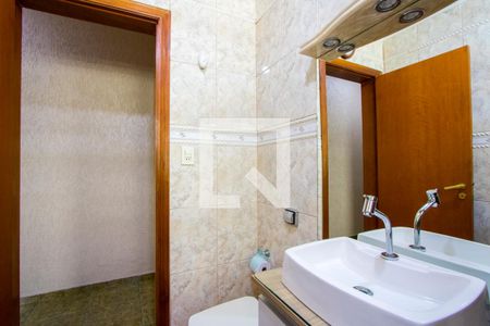 Casa à venda com 200m², 2 quartos e 5 vagasBanheiro