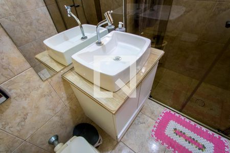 Casa à venda com 200m², 2 quartos e 5 vagasBanheiro