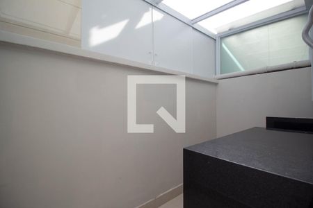 Casa de condomínio à venda com 60m², 2 quartos e 1 vagaÁrea de Serviço