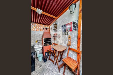 Casa à venda com 70m², 2 quartos e sem vagaÁrea externa