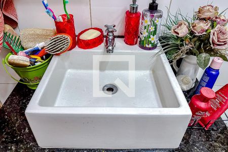 Casa à venda com 70m², 2 quartos e sem vagaBanheiro