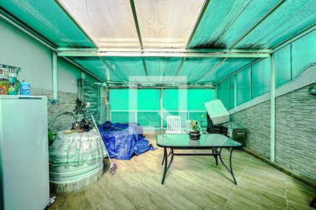 Casa à venda com 70m², 2 quartos e sem vagaÁrea externa