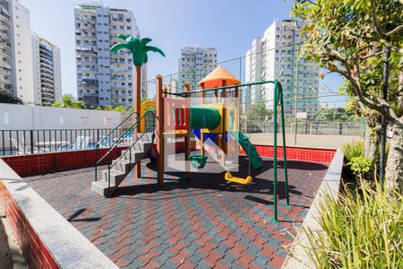 Apartamento à venda com 139m², 3 quartos e 2 vagas Apartamento à venda com 139m², 3 quartos e 2 vagasÁrea Comum - Playground