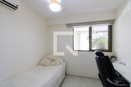 Apartamento à venda com 139m², 3 quartos e 2 vagas Apartamento à venda com 139m², 3 quartos e 2 vagasQuarto 1