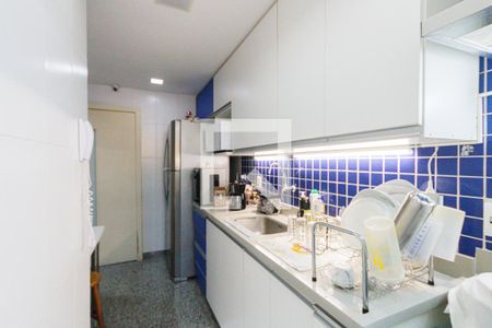 Apartamento à venda com 139m², 3 quartos e 2 vagas Apartamento à venda com 139m², 3 quartos e 2 vagasCozinha