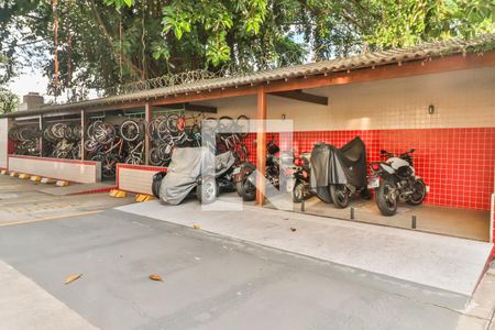 Apartamento à venda com 139m², 3 quartos e 2 vagas Apartamento à venda com 139m², 3 quartos e 2 vagasEstacionamento