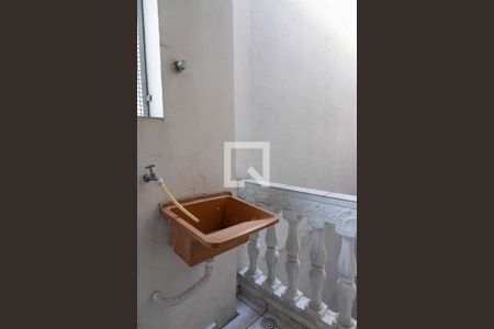 Casa à venda com 140m², 2 quartos e 2 vagas Casa à venda com 140m², 2 quartos e 2 vagasVaranda - área de serviço