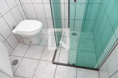 Banheiro da suíte de casa à venda com 2 quartos, 140m² em Taboão, Diadema