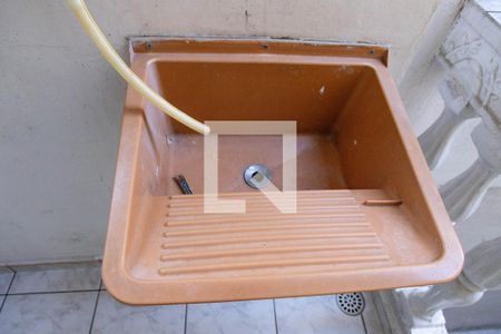 Casa à venda com 140m², 2 quartos e 2 vagas Casa à venda com 140m², 2 quartos e 2 vagasVaranda - área de serviço