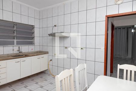Casa à venda com 140m², 2 quartos e 2 vagas Casa à venda com 140m², 2 quartos e 2 vagasCozinha