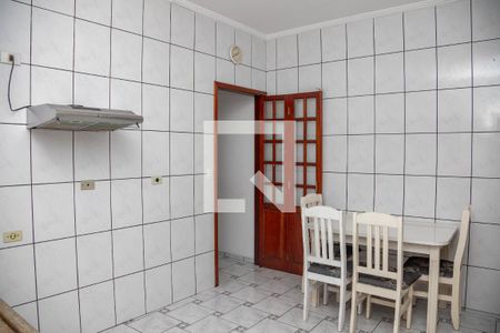 Casa à venda com 140m², 2 quartos e 2 vagas Casa à venda com 140m², 2 quartos e 2 vagasCozinha