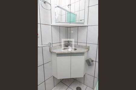 Casa à venda com 140m², 2 quartos e 2 vagas Casa à venda com 140m², 2 quartos e 2 vagasBanheiro da suíte