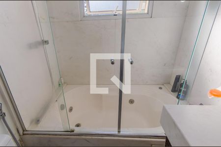 Apartamento à venda com 143m², 3 quartos e 3 vagasBanheiro da Suíte 2