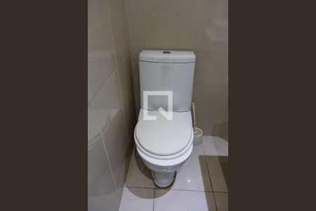 Casa para alugar com 42m², 1 quarto e sem vaga Casa para alugar com 42m², 1 quarto e sem vagaBanheiro