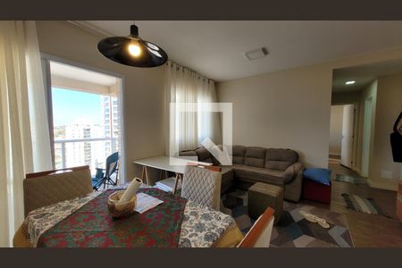 Sala de apartamento à venda com 2 quartos, 87m² em Fazenda Santa Cândida, Campinas