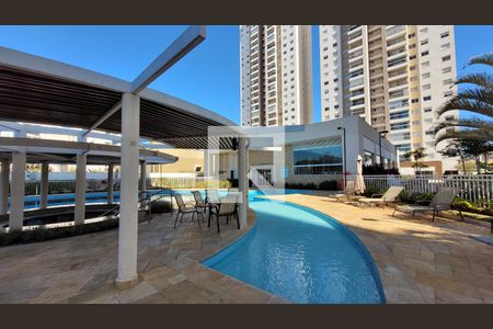 Apartamento à venda com 87m², 2 quartos e 2 vagas Apartamento à venda com 87m², 2 quartos e 2 vagasÁrea comum - Piscina