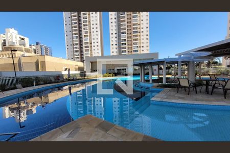 Apartamento à venda com 87m², 2 quartos e 2 vagas Apartamento à venda com 87m², 2 quartos e 2 vagasÁrea comum - Piscina