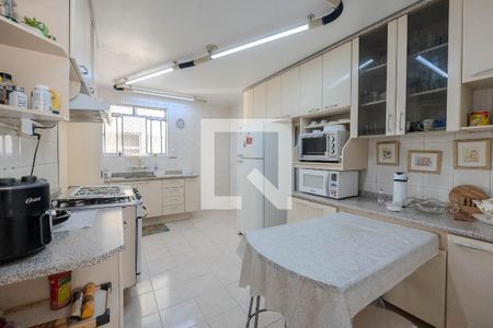 Apartamento à venda com 122m², 4 quartos e 2 vagasCozinha