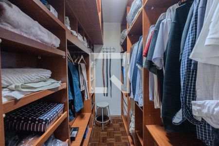 Apartamento à venda com 122m², 4 quartos e 2 vagasCloset da suíte