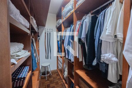 Apartamento à venda com 122m², 4 quartos e 2 vagasCloset da suíte
