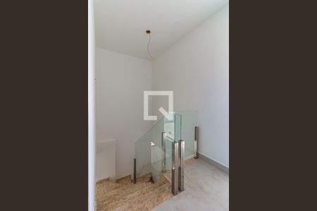 Apartamento à venda com 153m², 4 quartos e 3 vagasEscada