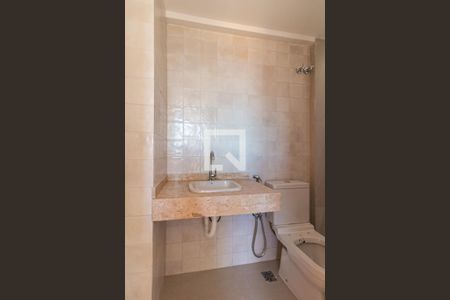 Apartamento à venda com 153m², 4 quartos e 3 vagasBanheiro 2