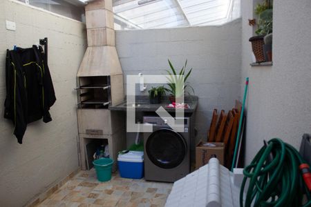 Casa para alugar com 64m², 2 quartos e 2 vagasQuintal