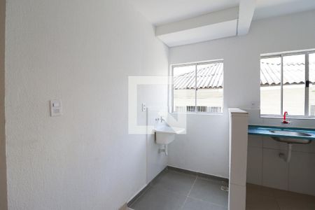 Sala/Cozinha/Área de Serviço de casa para alugar com 2 quartos, 50m² em Parque Peruche, São Paulo