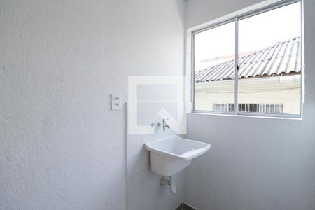 Sala/Cozinha/Área de Serviço de casa para alugar com 2 quartos, 50m² em Parque Peruche, São Paulo