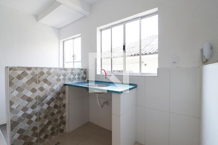 Sala/Cozinha/Área de Serviço de casa para alugar com 2 quartos, 50m² em Parque Peruche, São Paulo