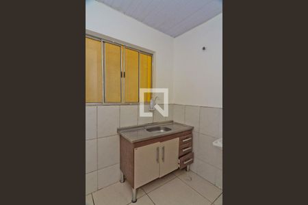 Cozinha e Área de Serviço de casa para alugar com 1 quarto, 18m² em Parque Peruche, São Paulo