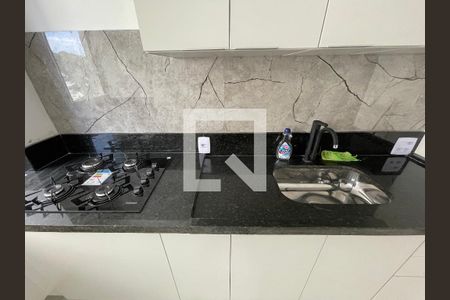 Cozinha de apartamento para alugar com 2 quartos, 42m² em Jardim Gilda Maria, São Paulo