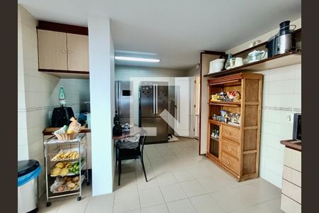 Apartamento à venda com 190m², 4 quartos e 1 vagaCopa Cozinha 